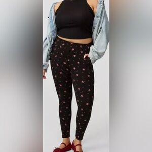 NWT Torrid full length signature waist pocket Leggings rose floral black 4X
